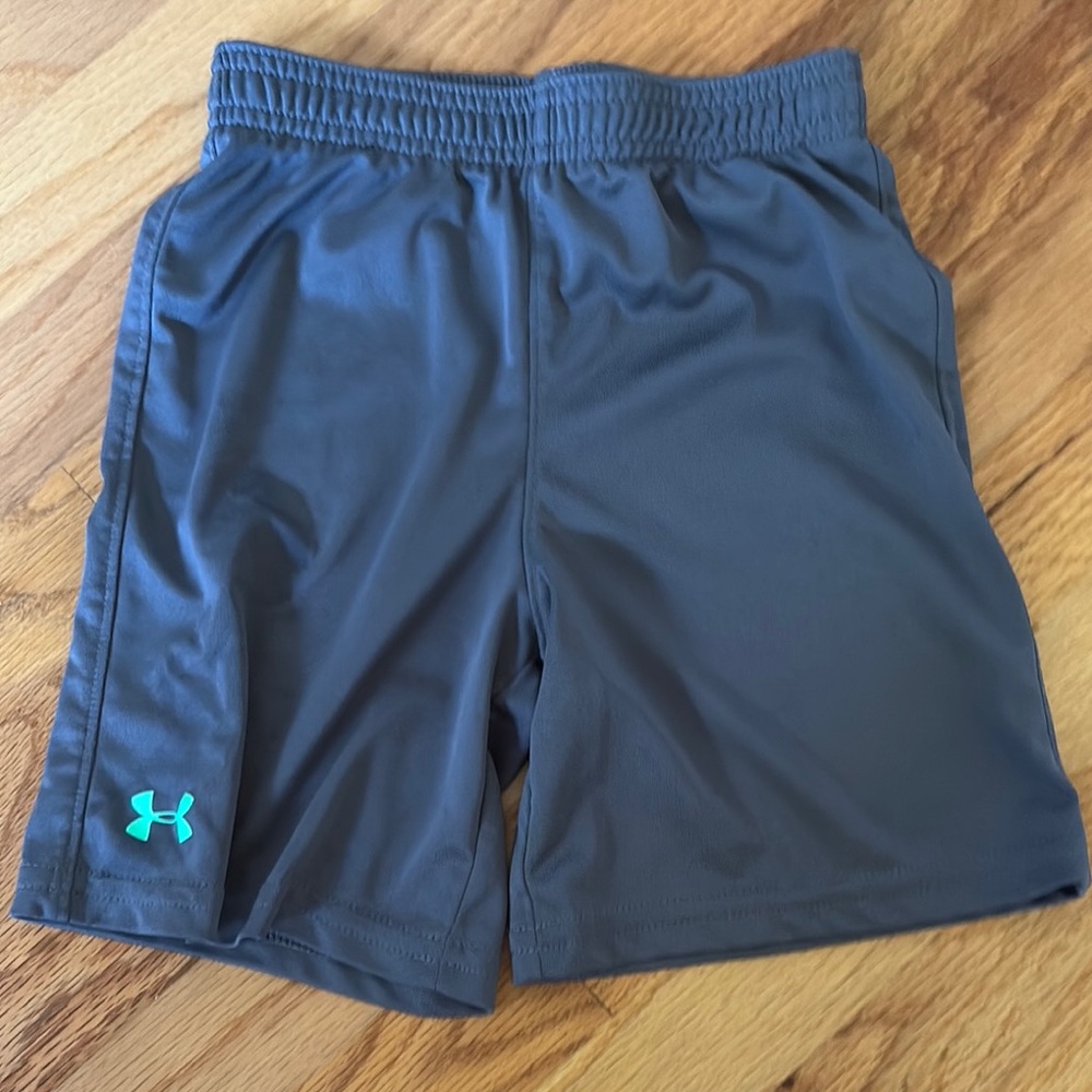 Under Armour Gray and Green Athletic Shorts Moisture-Wicking